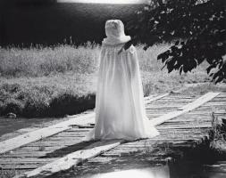 bride in wilderness 200pix